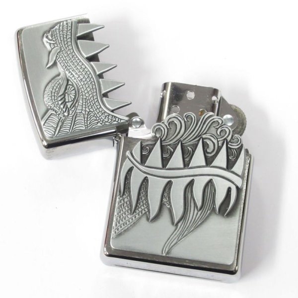 Photo2: Trick Zippo Fire Breathing Dragon 28969 Brushed Chrmoe Oil Lighter (2)