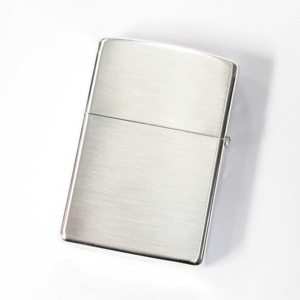 Photo2: Vintage Zippo Lucky Strike Etching Silver 1998 Japan Limited Oil Lighter (2)