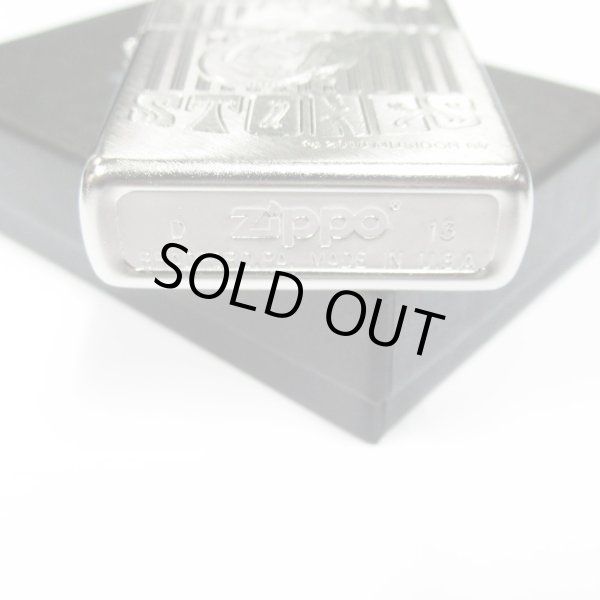 Photo4: Zippo The Rolling Stones Herringbone Sweep Etching Chrome 2013 Oil Lighter (4)