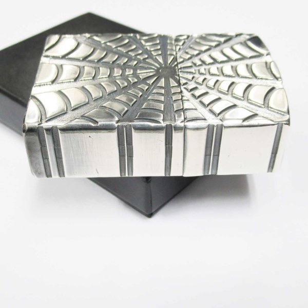 Photo4: Zippo Gothic Spider Web Full Metal Jacket Oxidized Silver Plating Japan Limited 2006 Heavy Weight Oil Lighter (4)