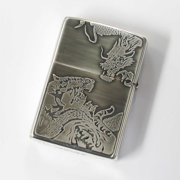 Photo2: Zippo Dragon Tiger Both Sides Etching Oxidized Silver Plating Japan Limited Oil Lighter (2)