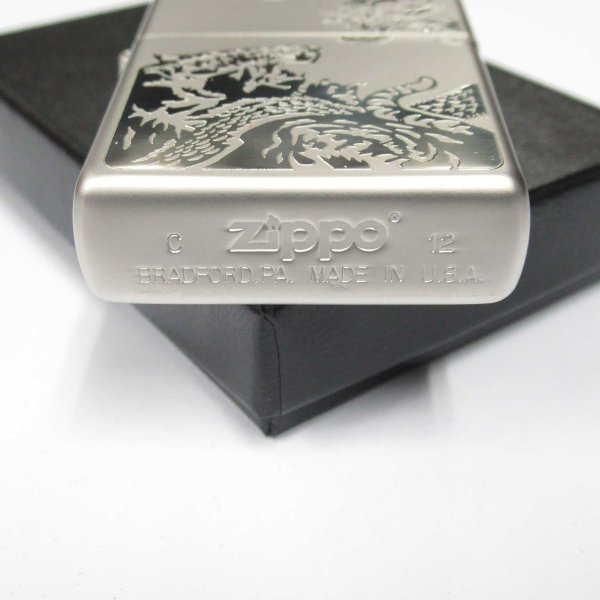 Photo4: Zippo Dragon Tiger Both Sides Etching Pearl Silver Plating Japan Limited Oil Lighter (4)