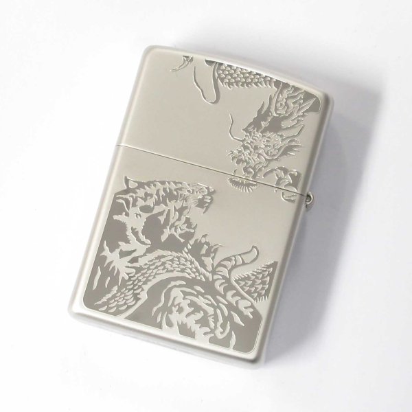 Photo2: Zippo Dragon Tiger Both Sides Etching Pearl Silver Plating Japan Limited Oil Lighter (2)