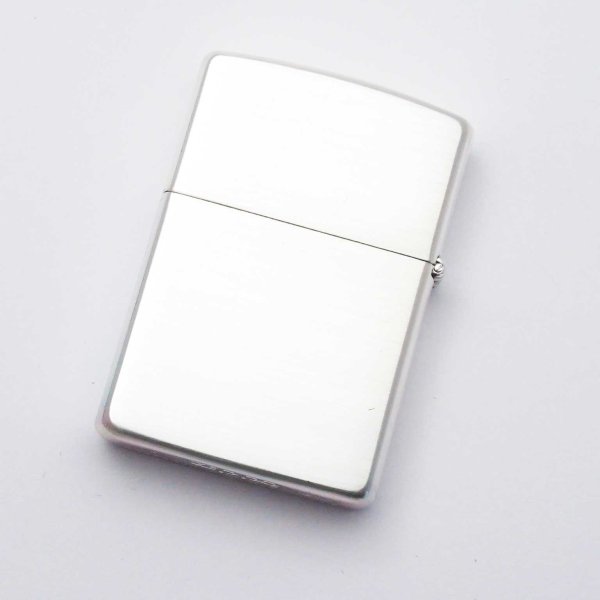 Photo2: Vintage Zippo Logo Design Etching Silver Plating Japan Limited 1992 Oil Lighter (2)